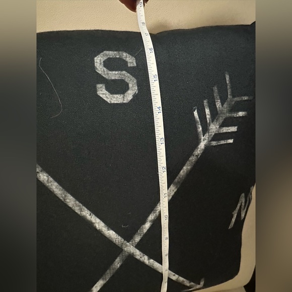 Black accent throw pillows with compass design - Picture 2 of 2